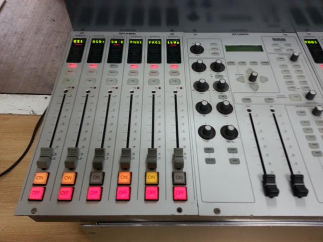 STUDER(스튜더)  onair 500   디지털 믹서 팝니다